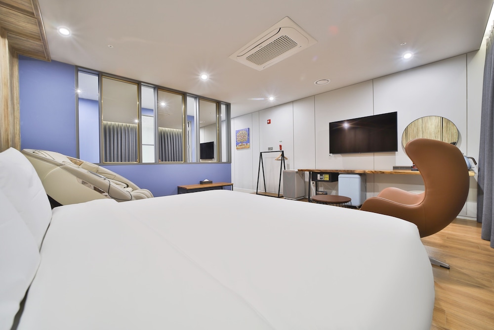 Signature Premium Room - Photo 10
