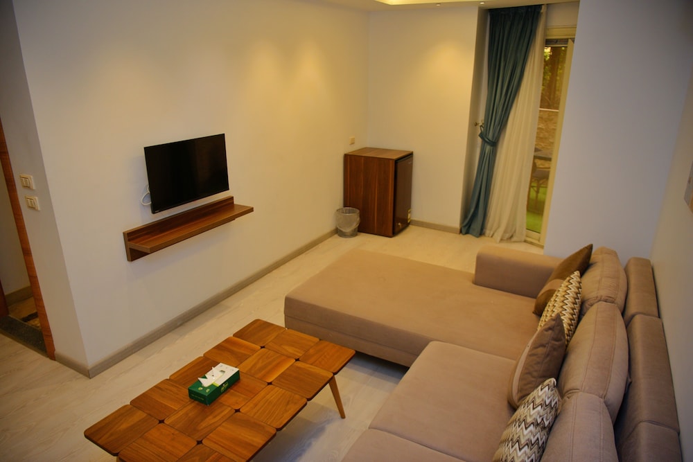 Superior Suite - Photo 3