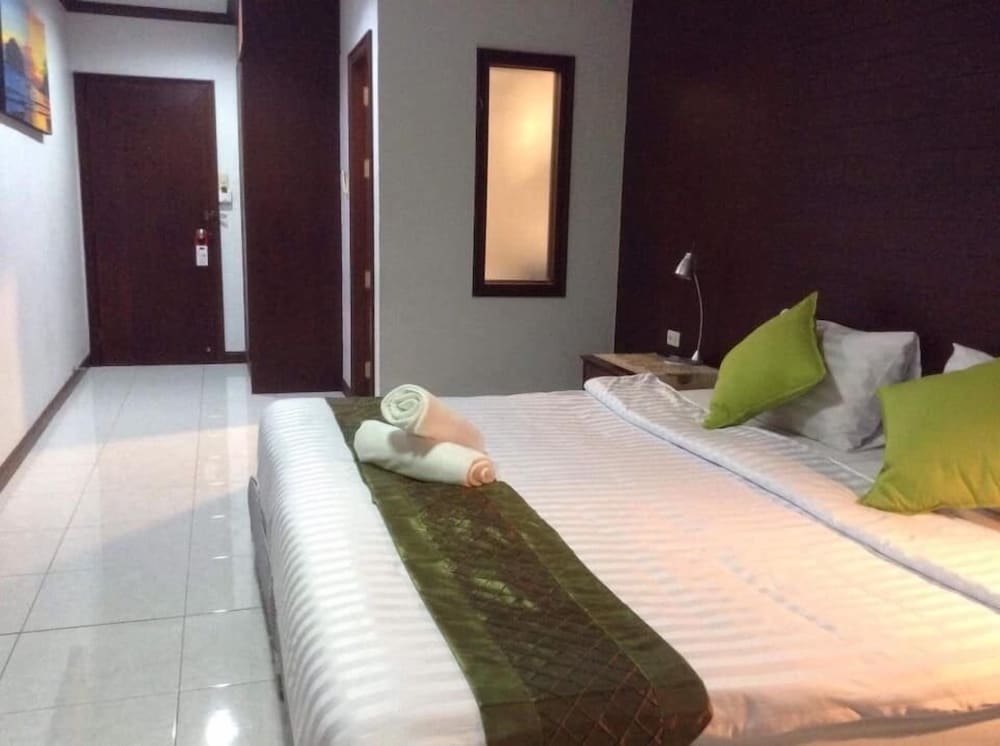 Standard Double or Twin Room photo 1