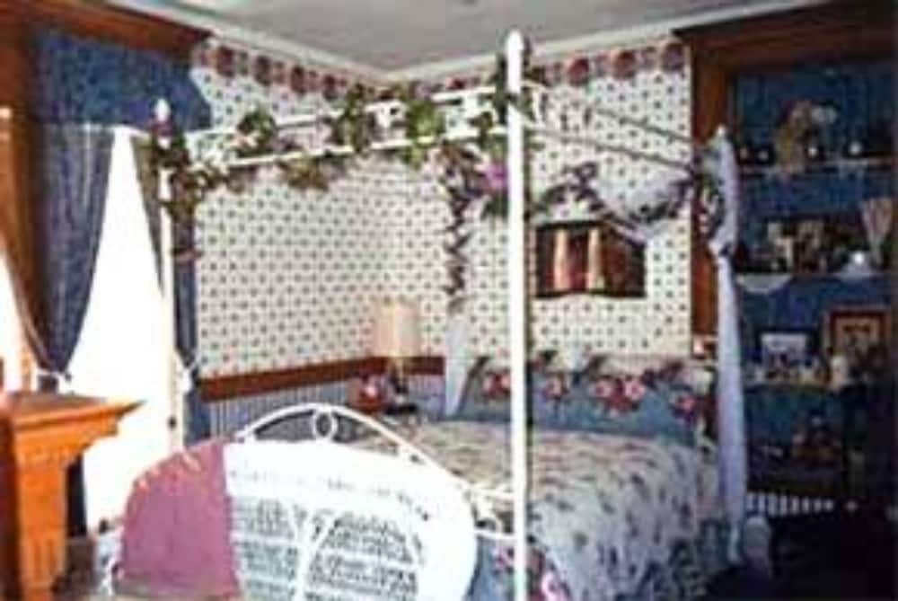 Classic Room, 1 Queen Bed photo 1