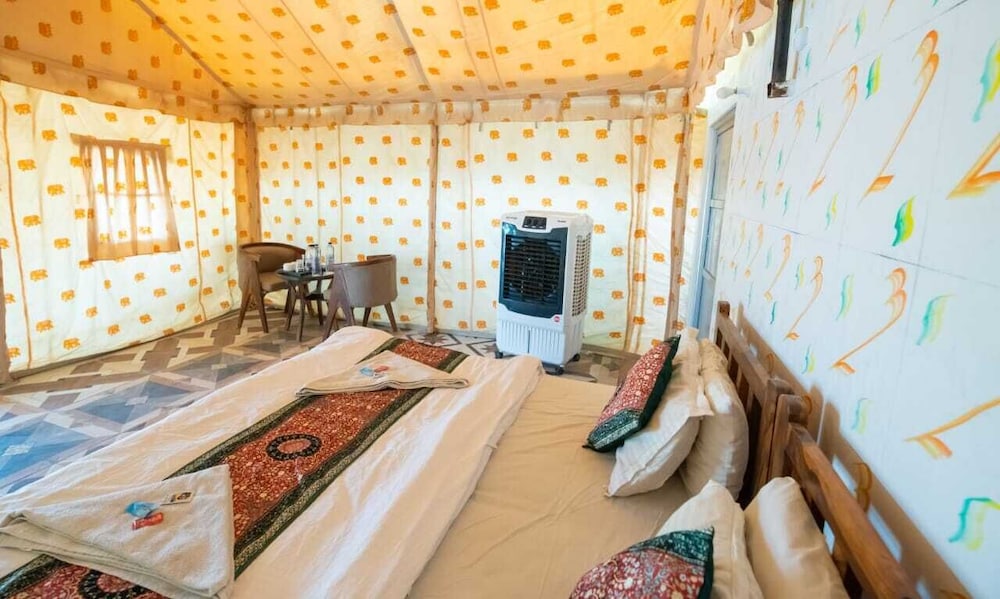 Family Double or Twin Room, Desert View