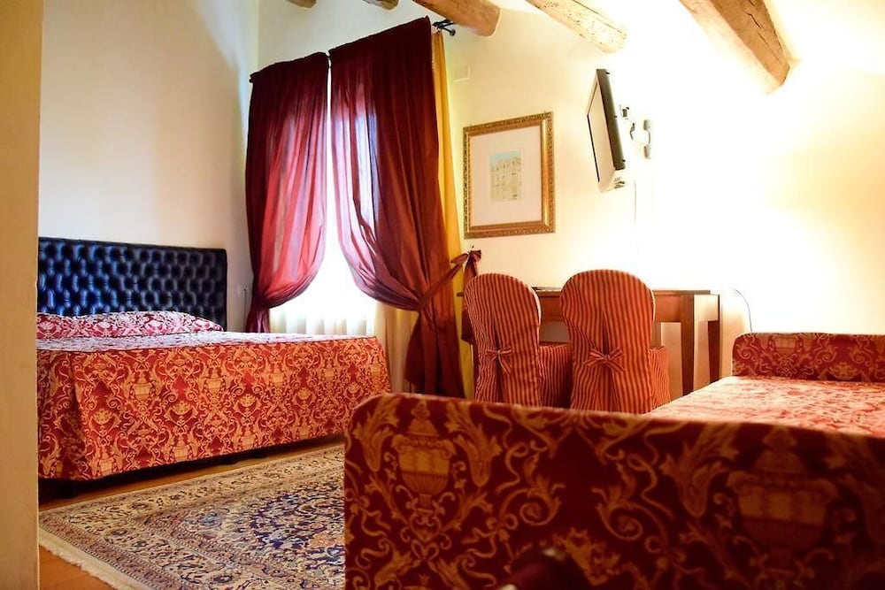 Junior Triple Room, Pets Allowed, Hill View photo 2