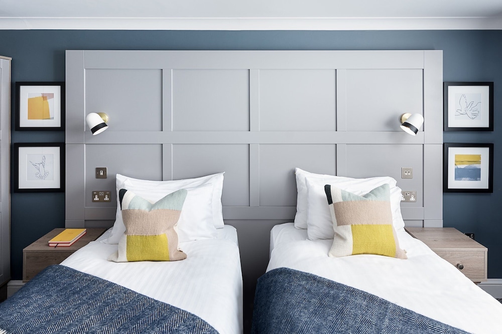 Grand Room, 2 Twin Beds