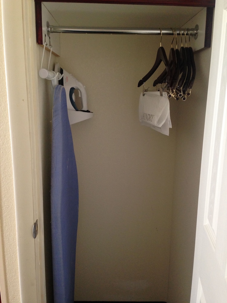 Room, 2 Queen Beds - Photo 2