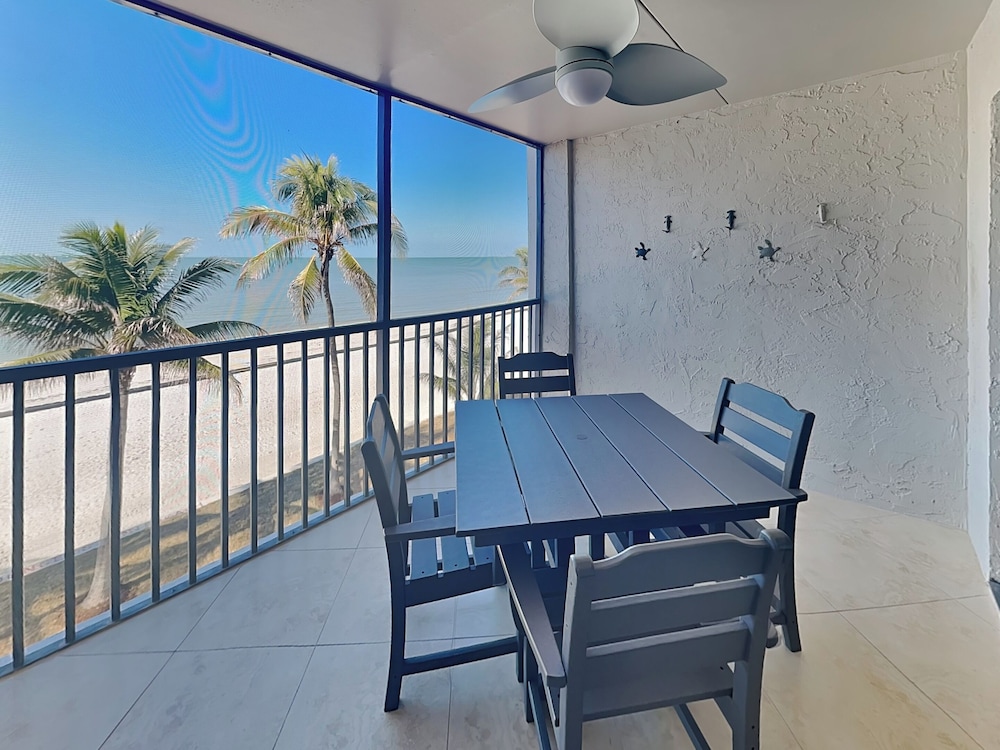 Condo (2 Bedrooms)