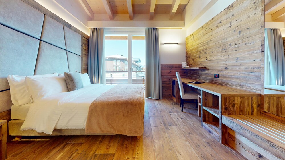 Junior Luxury Suite photo 1