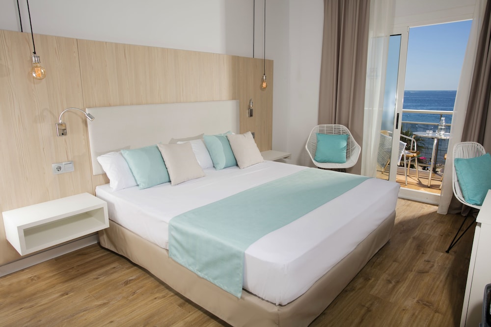 Double Room Single Use, Balcony photo 2