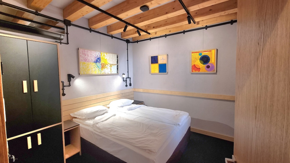 Comfort Room