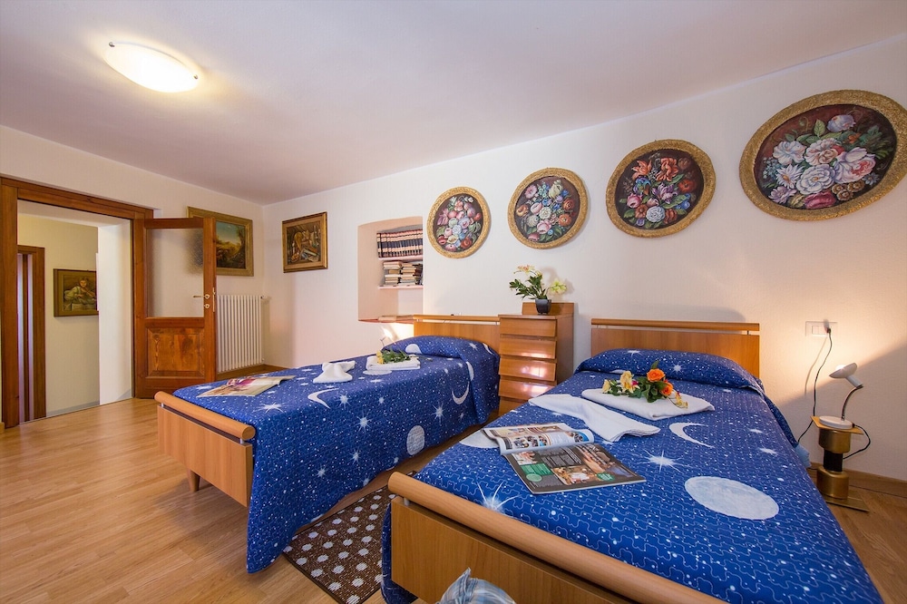Family Apartment, Multiple Beds, 2 Bathrooms (Terrazza Vista Menaggio) photo 3