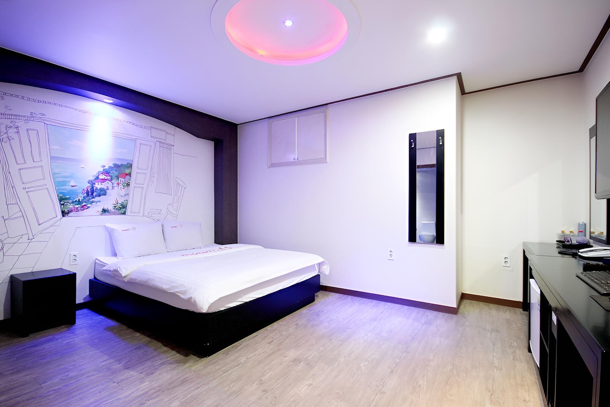Room (Standard Room)