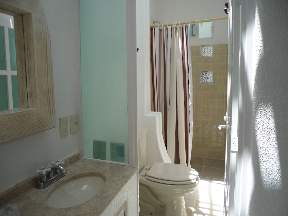 Standard Triple Room photo 2