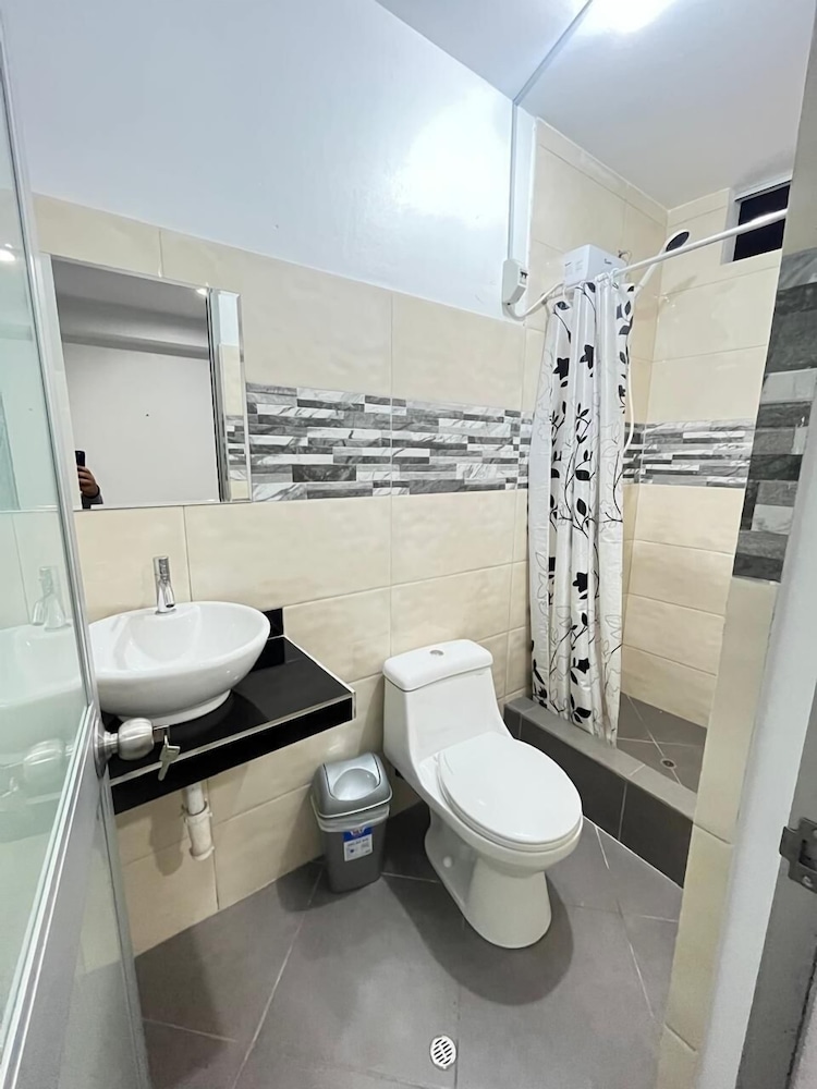 Standard Triple Room, City View photo 3