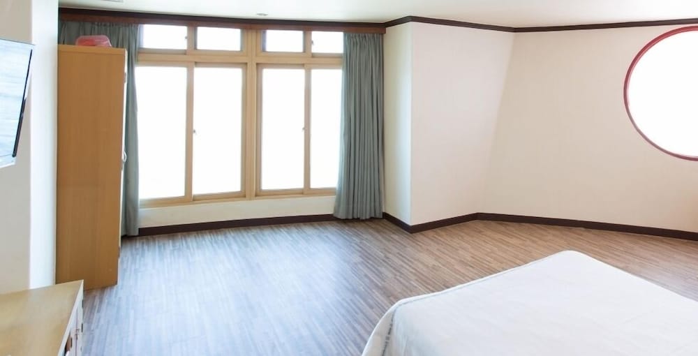 Room (Double Twin) photo 2