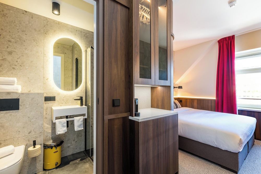 Deluxe Double Room photo 3