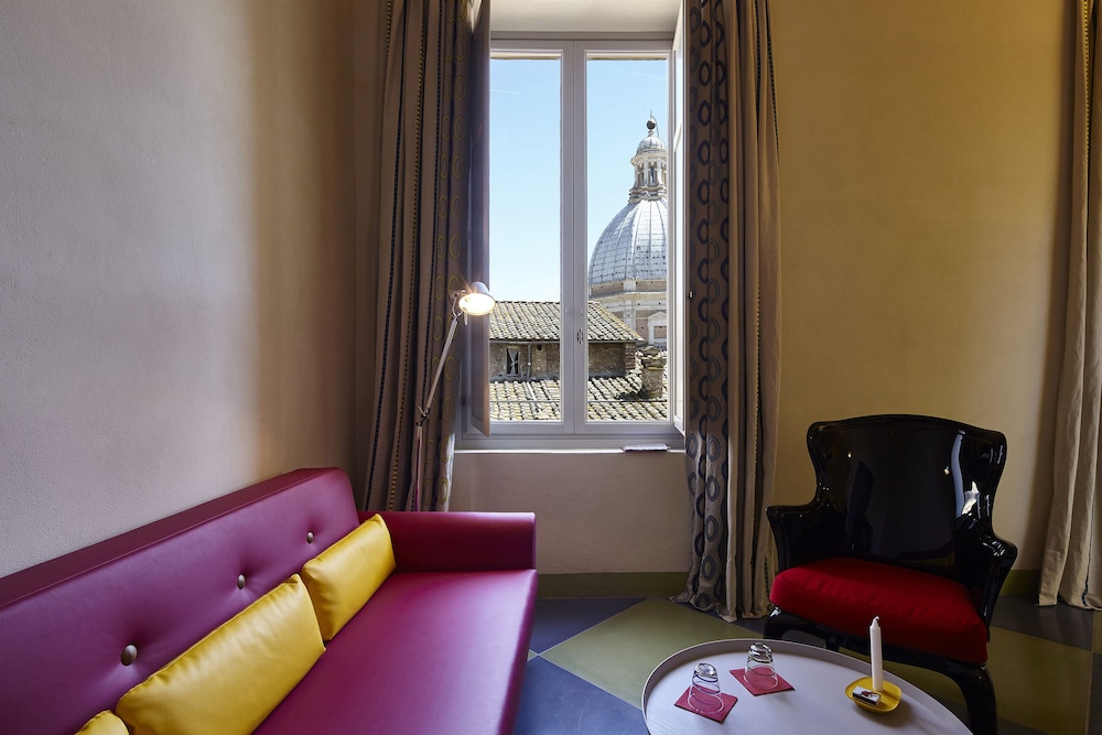 Panoramic Suite (Luxury)