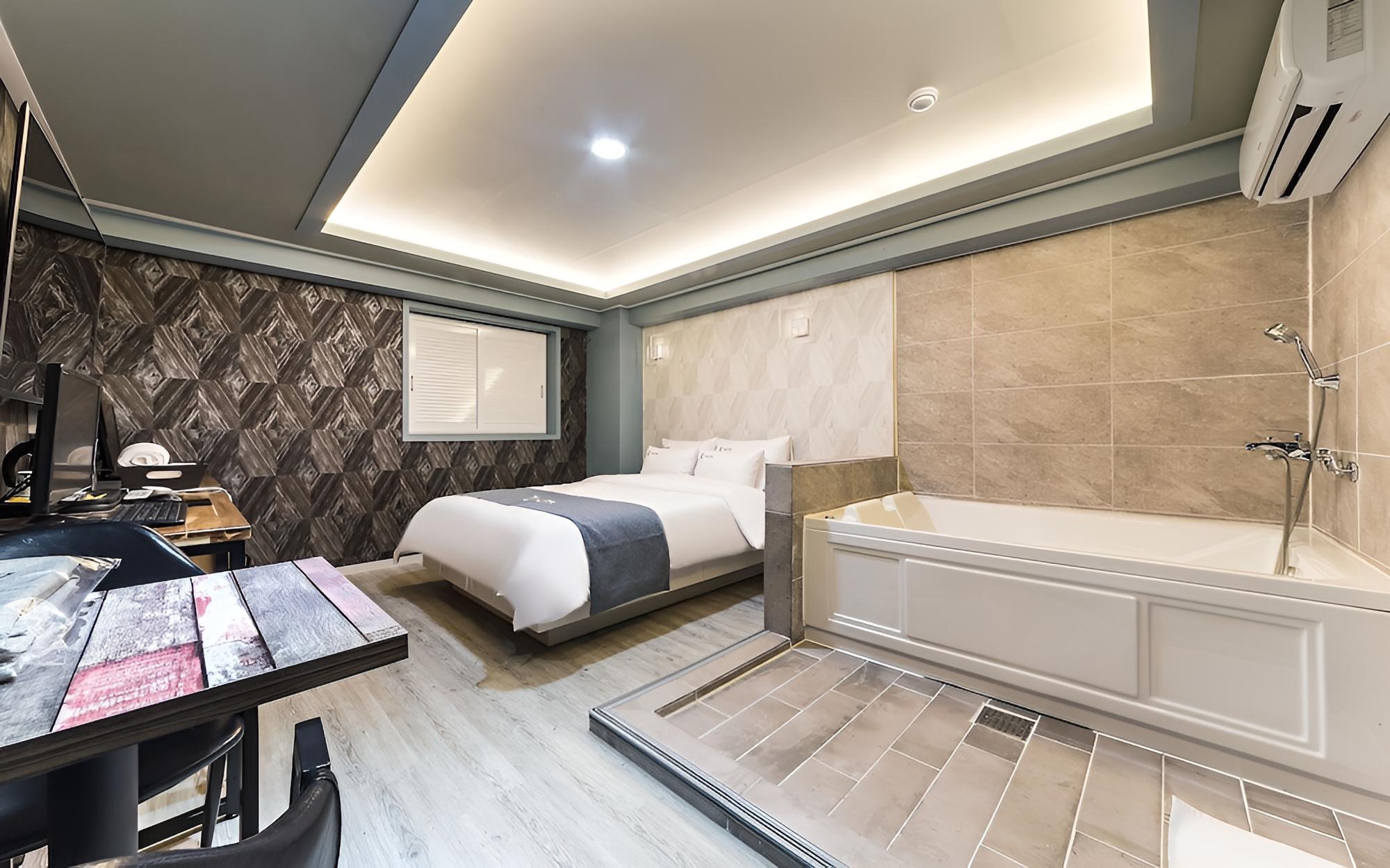 Room (Special Room) - Photo 8