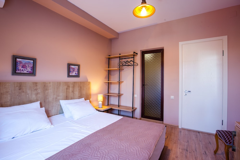 Standard Double or Twin Room, Balcony, City View photo 3