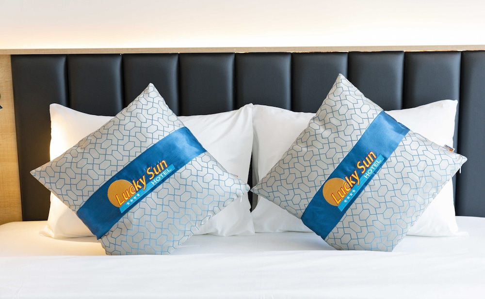 Deluxe Triple Room, City View photo 3