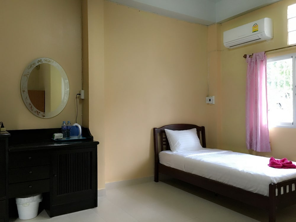 Standard Twin Room photo 1