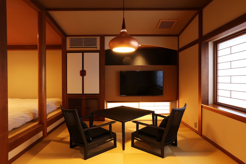 Twin Room - Photo 6