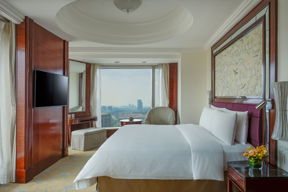 Executive Suite, 1 King Bed - Photo 1