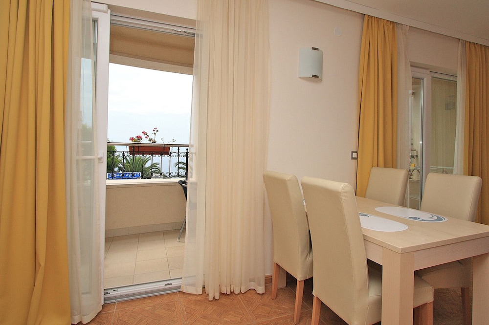 Family Apartment photo 3