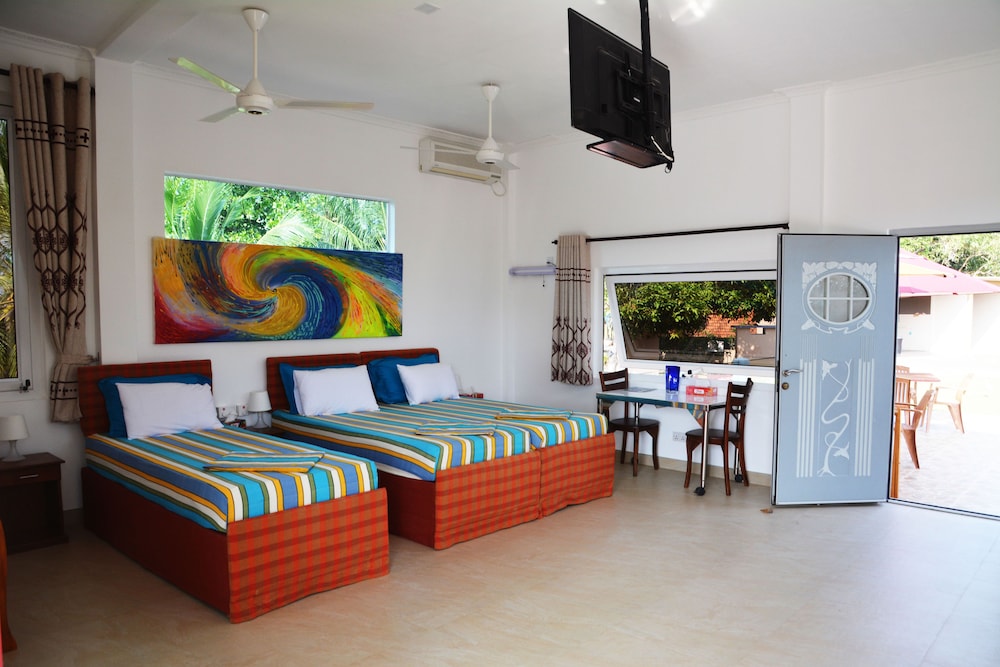 Triple Room, Balcony photo 3