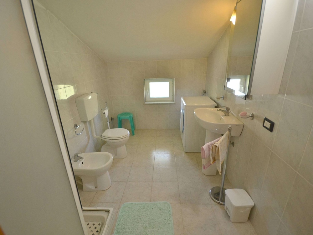 Classic House, Multiple Bedrooms photo 2