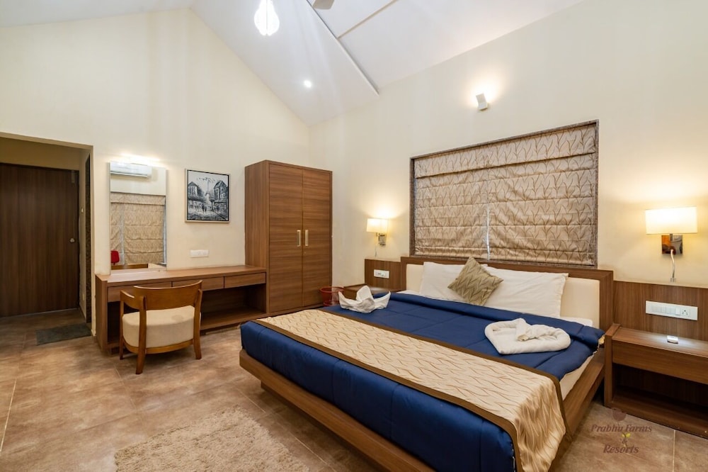 Villa - Photo 1