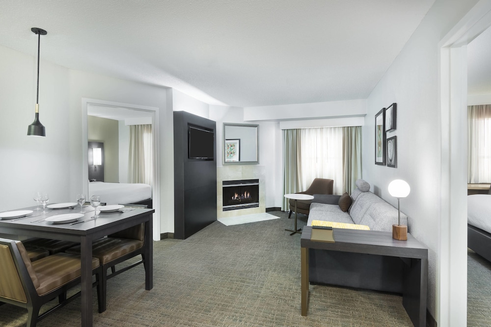 Suite, 1 Bedroom - Photo 5