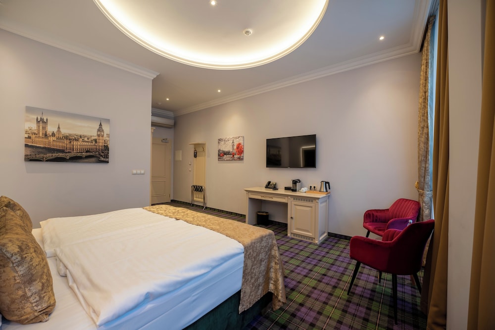 Luxury Double Room, 1 King Bed, River View, photo 6