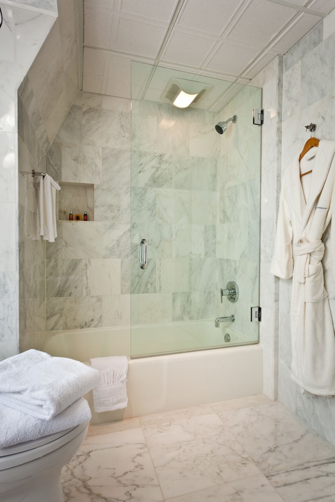Classic Room, 1 King Bed