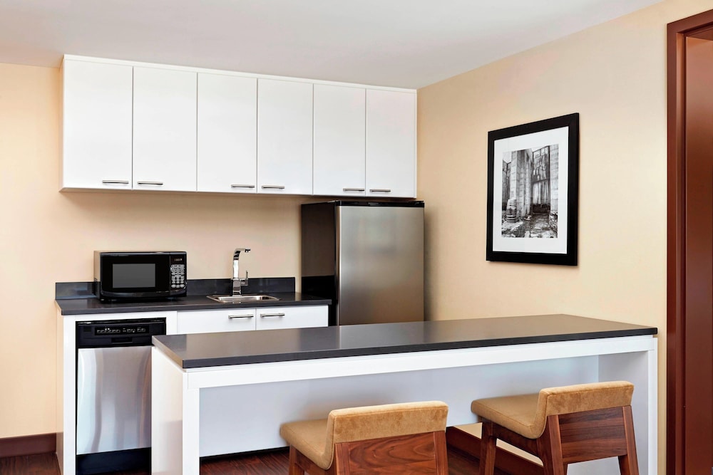 Suite, 1 Bedroom photo 3