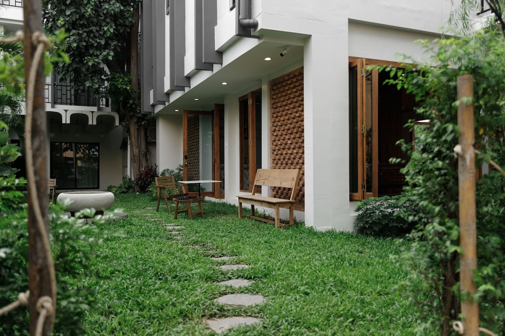 Quad Room - Photo 13