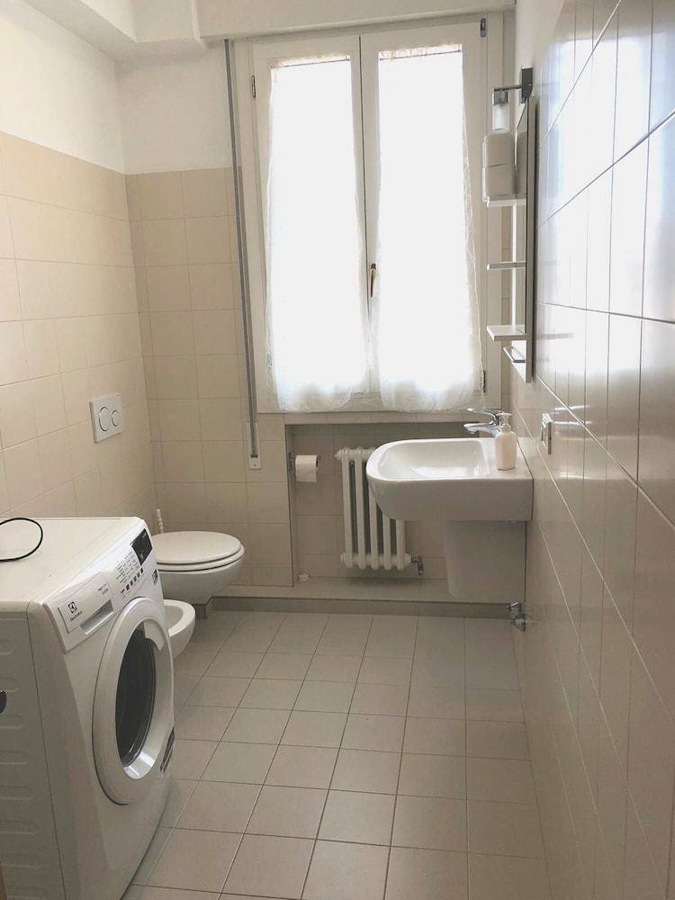 Double Room, Shared Bathroom photo 3