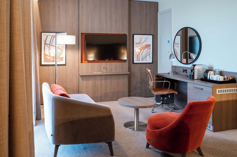 Executive Family Suite - Photo 5