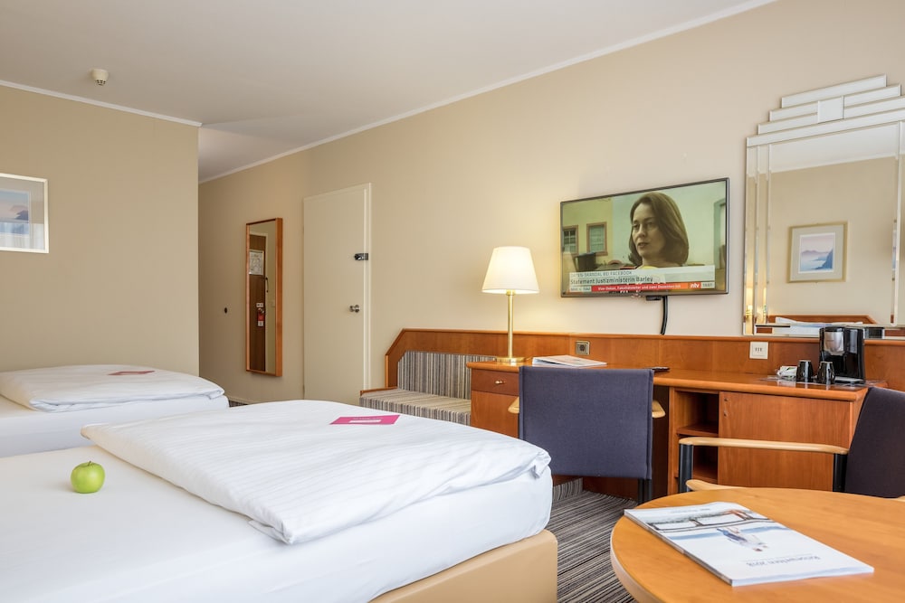 Standard Twin Room - Photo 2
