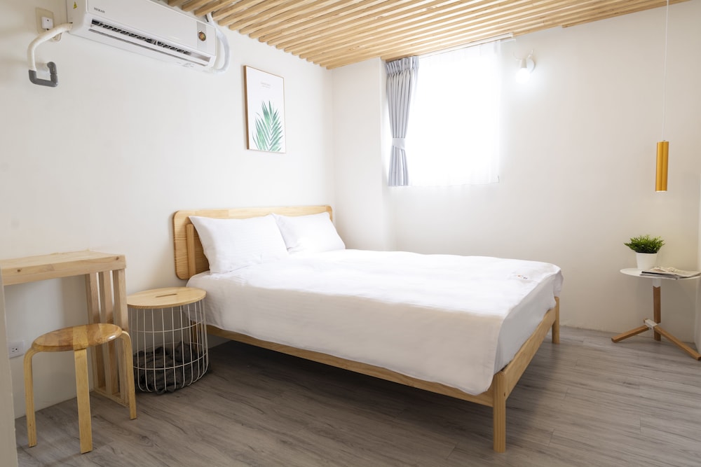 Standard Double Room - Photo 27