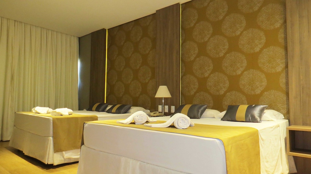Quadruple Room - Photo 5