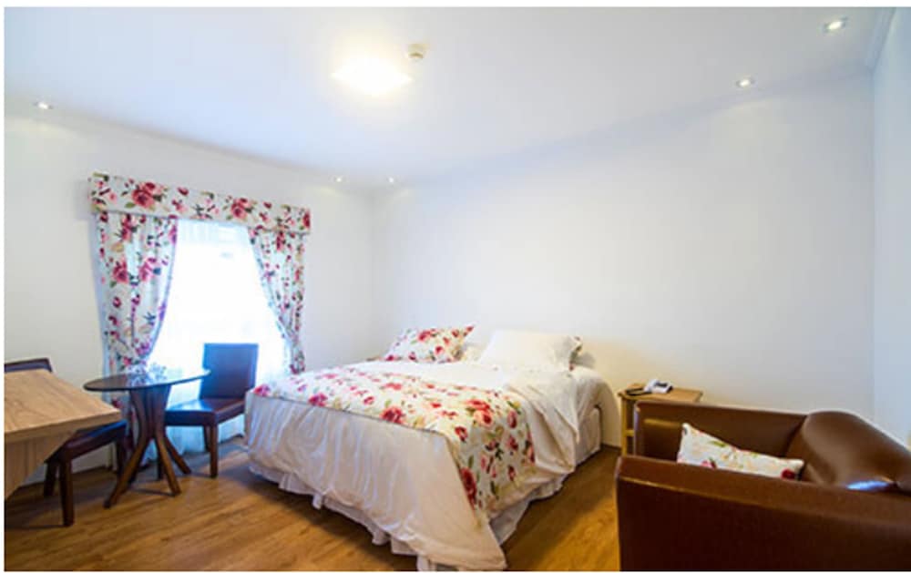 Premium Double or Twin Room photo 2