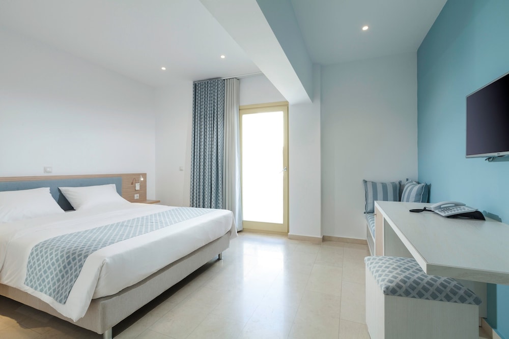 Suite with Mountain View photo 2