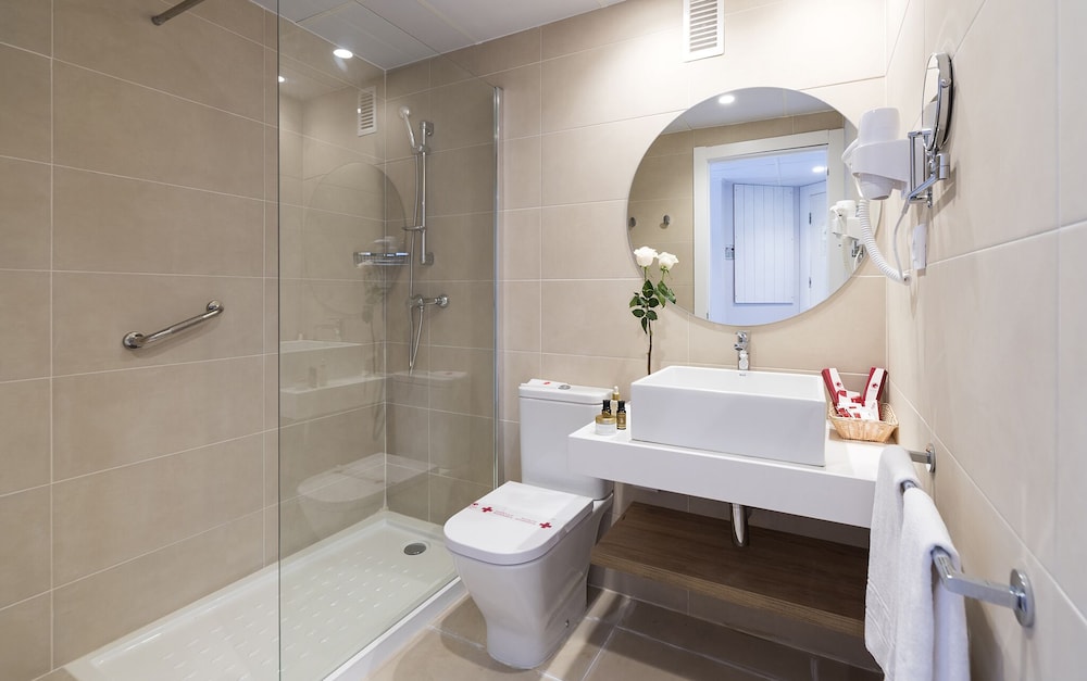Deluxe Double Room, 1 Bedroom, Balcony, Sea View photo 2