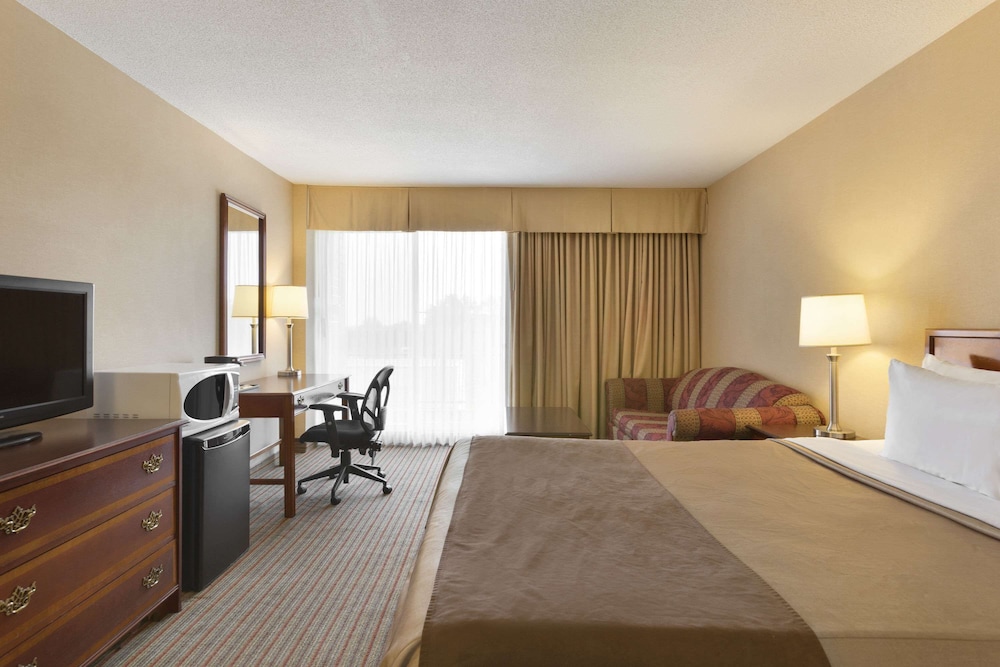 Junior Suite, 1 King Bed, Non Smoking (Water View) - Photo 1