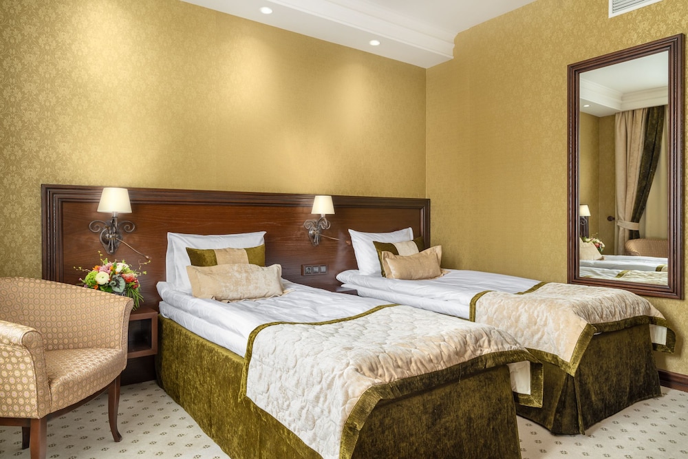 Standard Double or Twin Room photo 3