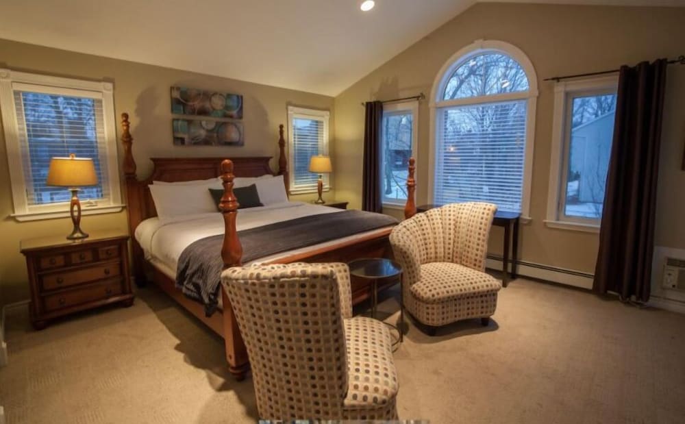 King Room With Balcony photo 3