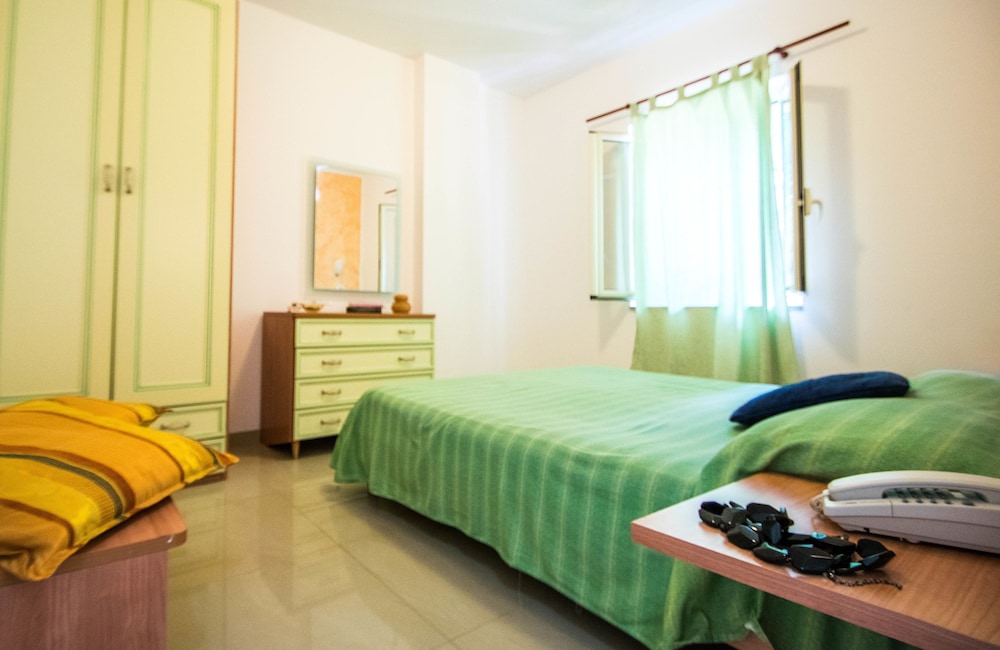 Quadruple Room, 2 Bedrooms, Beachside photo 3