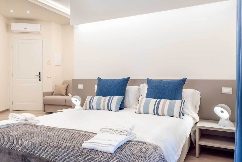 Deluxe Double Room, 1 Queen Bed with Sofa bed
