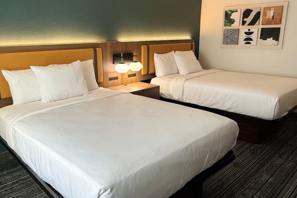 Room, 2 Queen Beds, Non Smoking - Photo 1
