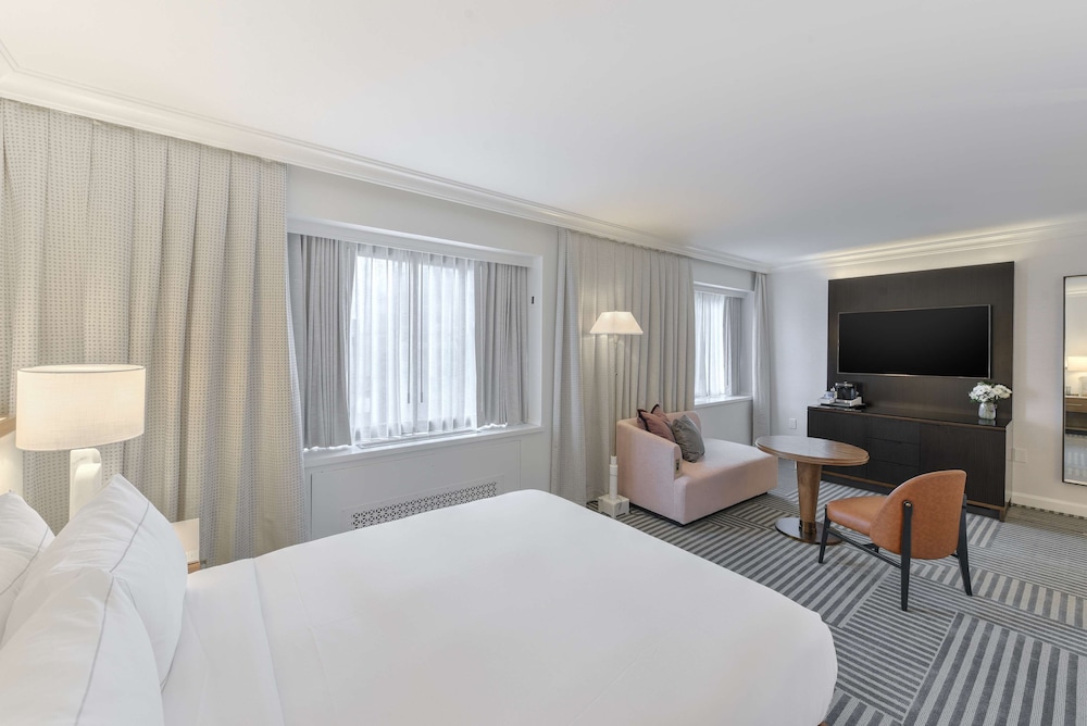 Room, 1 Queen Bed, Accessible (Hearing) - Photo 3