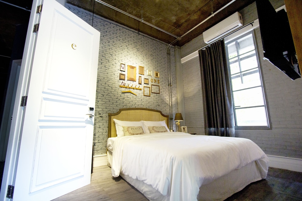 Double Private Room with Bathroom photo 3
